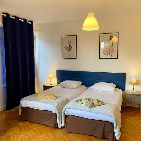 Appart Gare Parking Apartment *